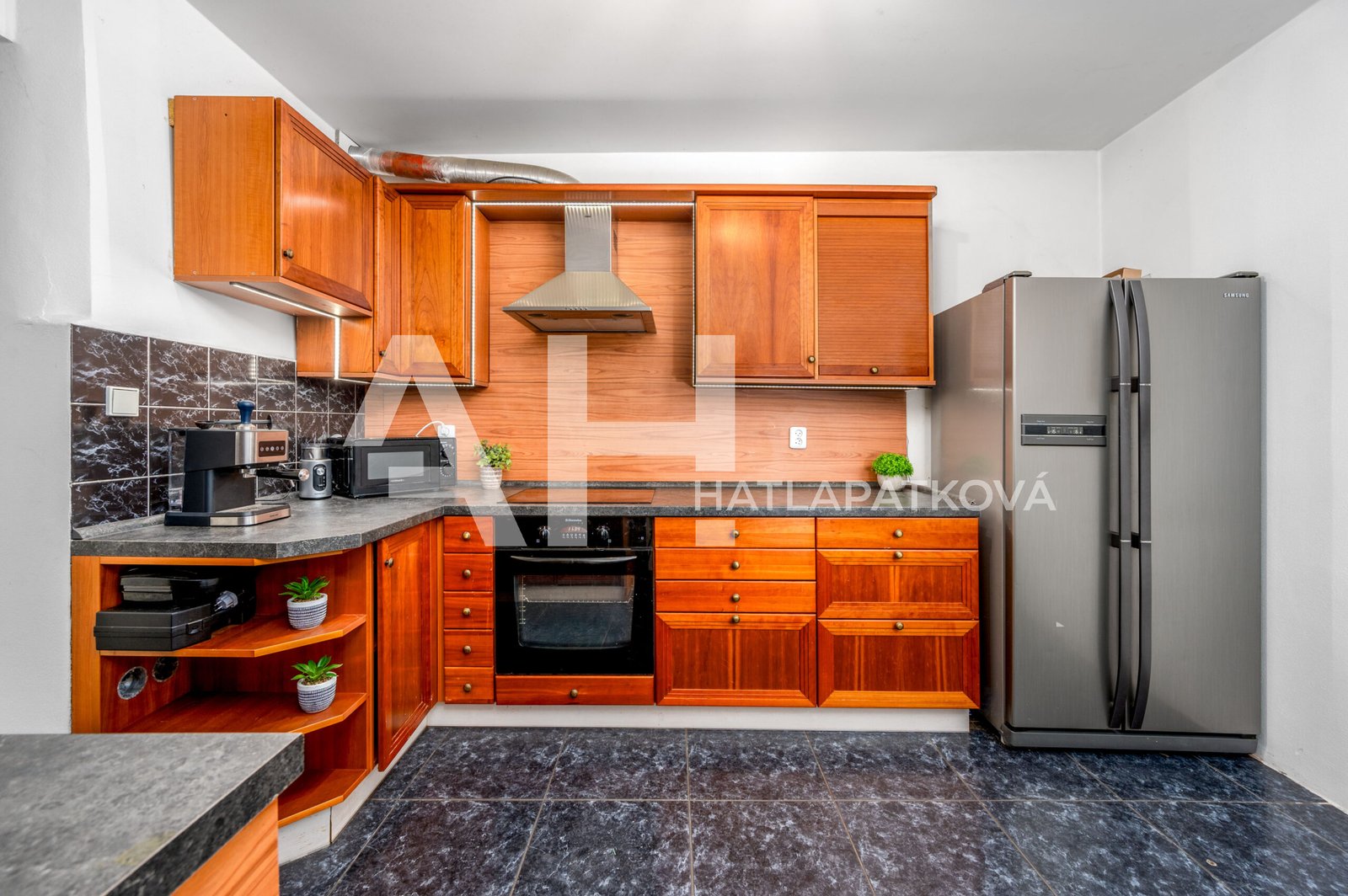byt 3+1 - kuchyně II